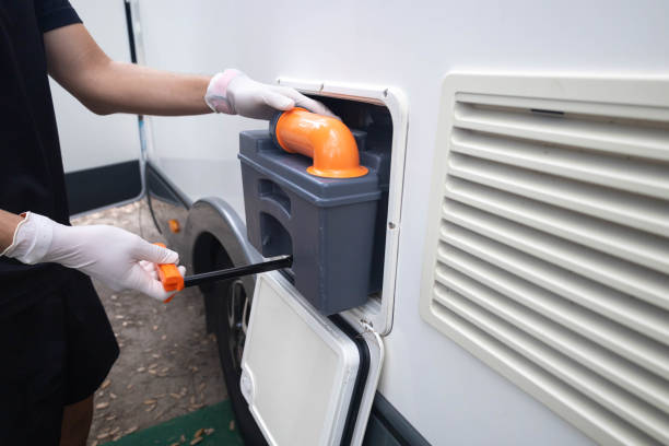 Portable Toilet Options We Offer in Spirit Lake, ID